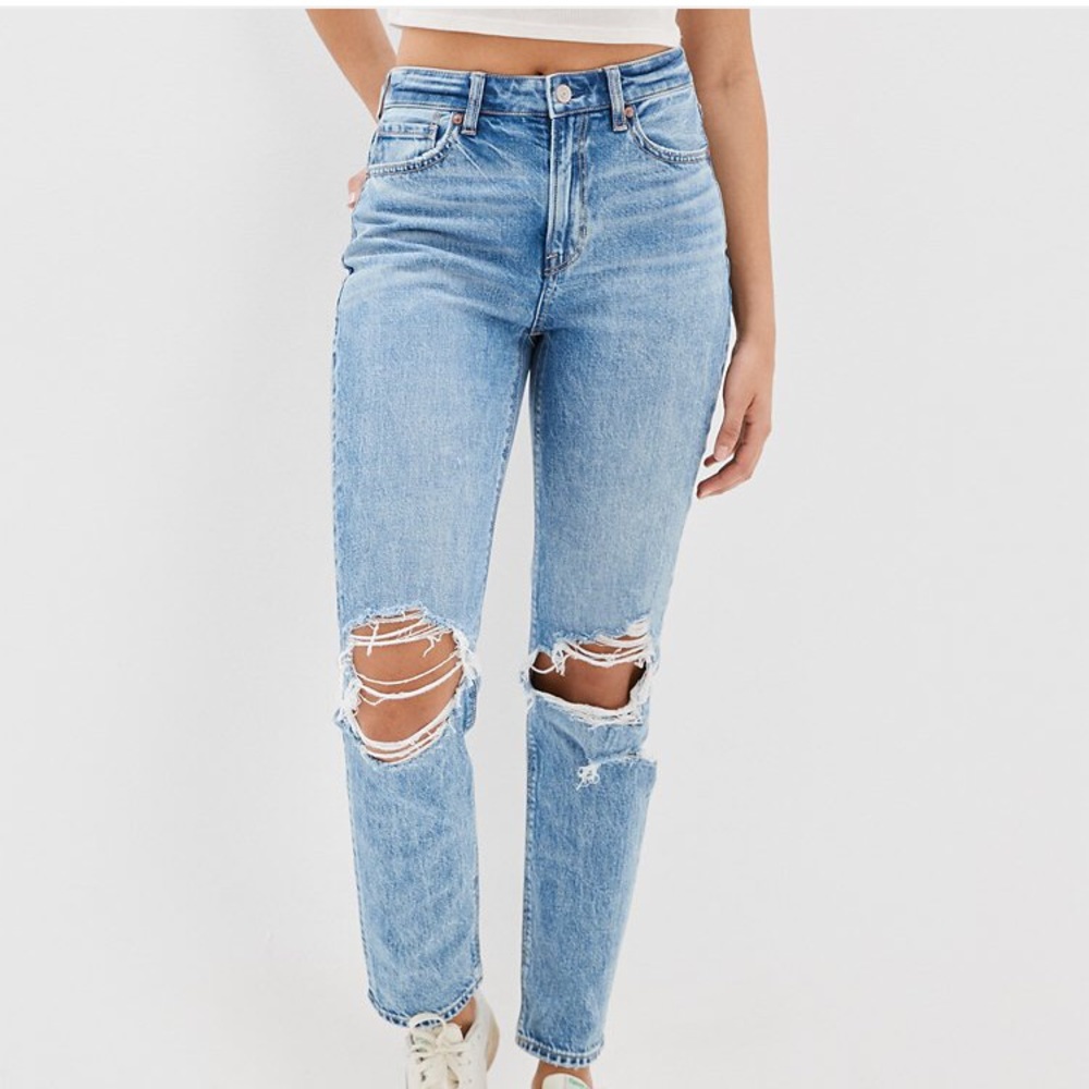 American Eagle mom jeans